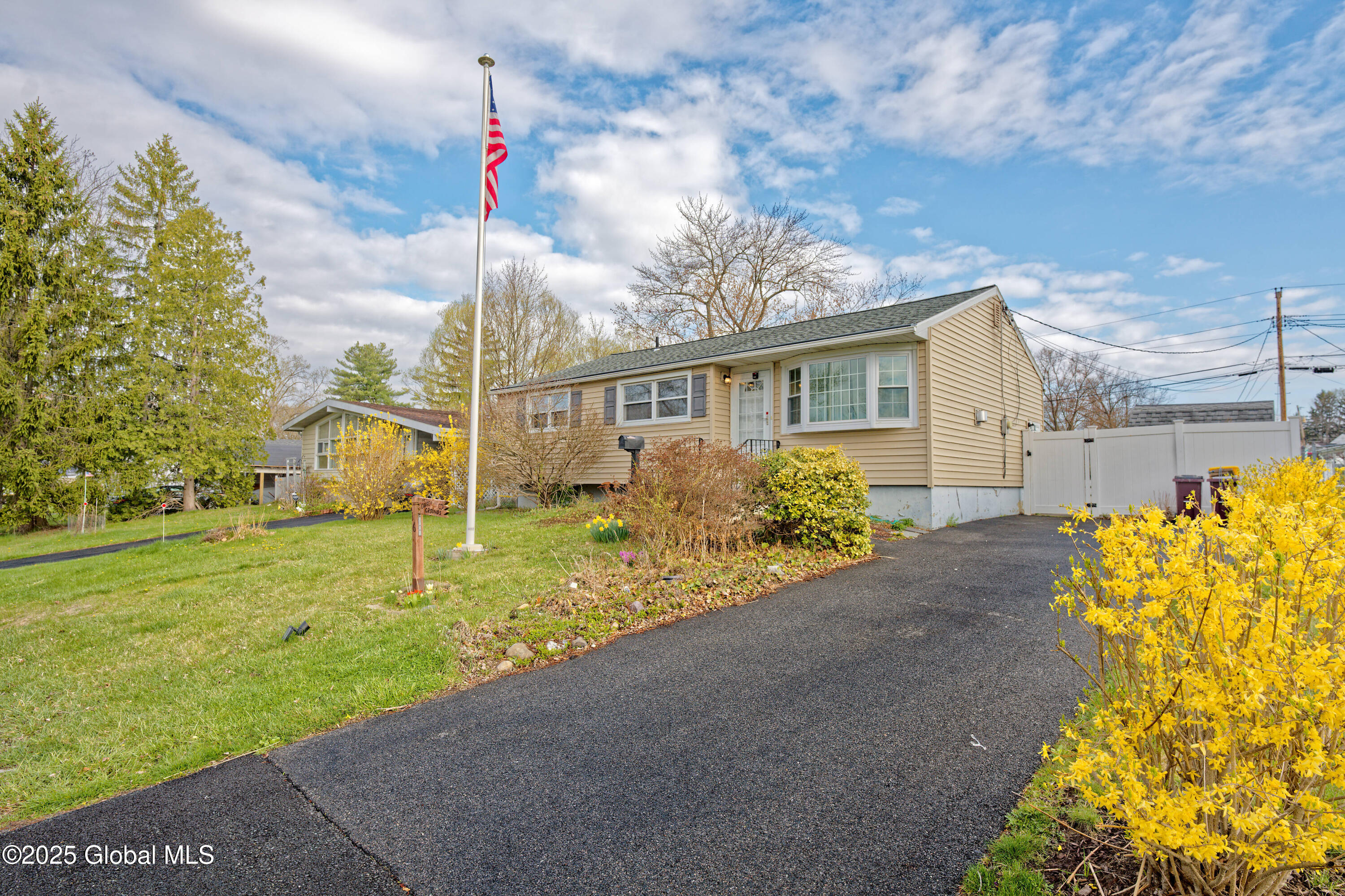 16 Harold Avenue, Latham, New York image 8