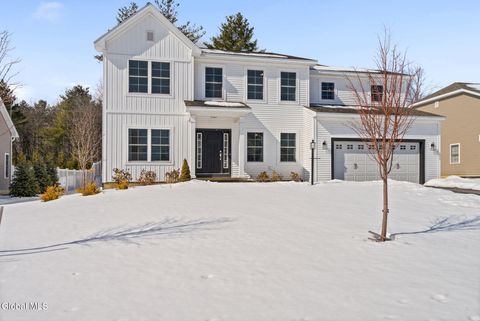 Photo of 21 Bergen Place, Niskayuna, NY 12309 (MLS # 202612786)