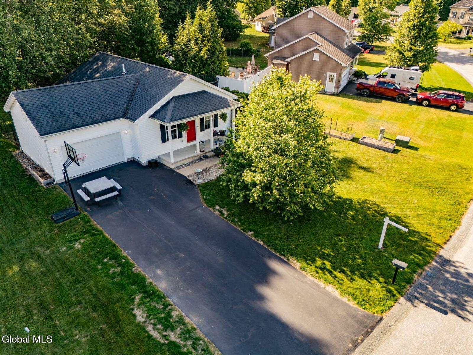 5 Charlton Lane