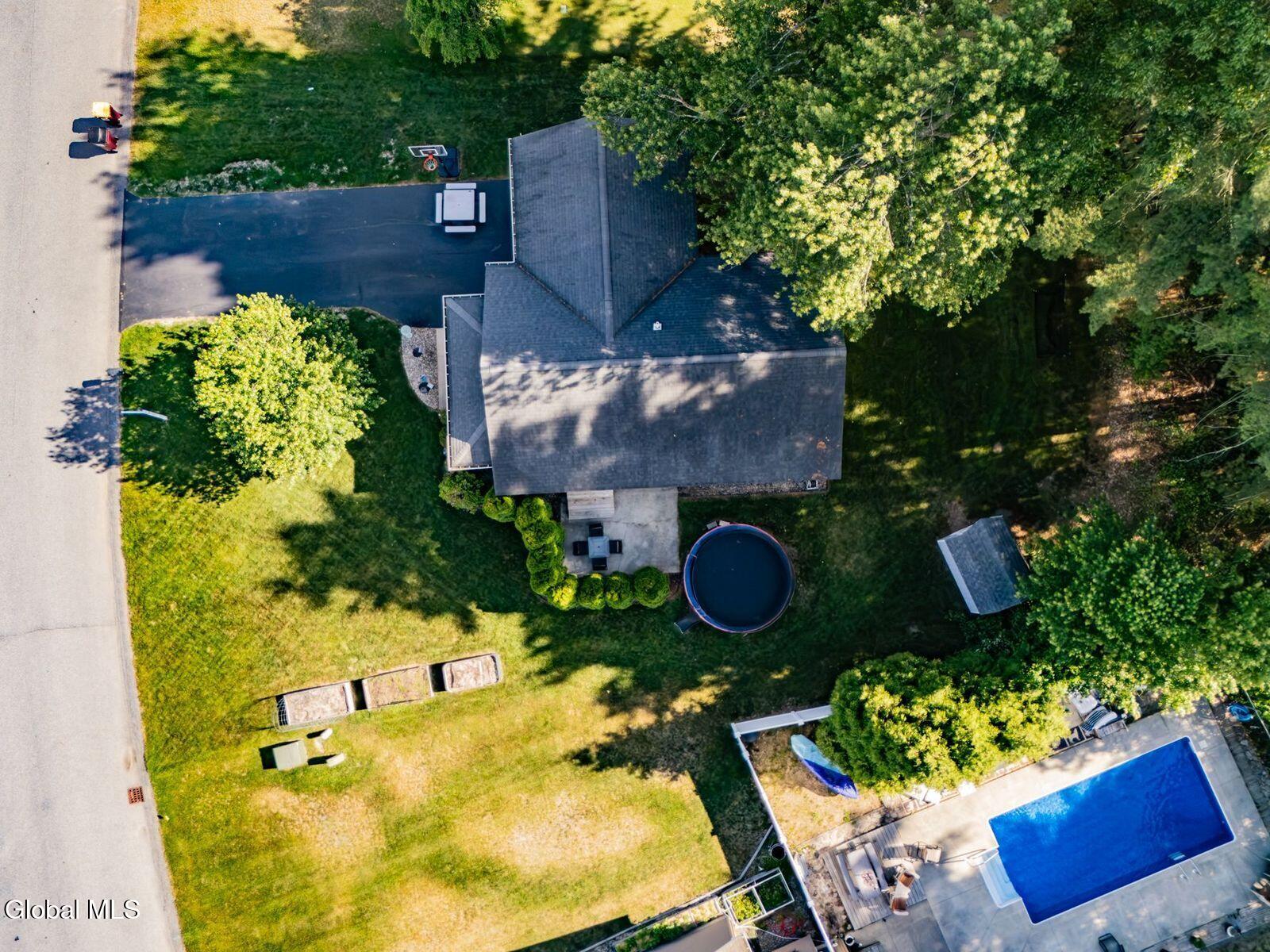 5 Charlton Lane