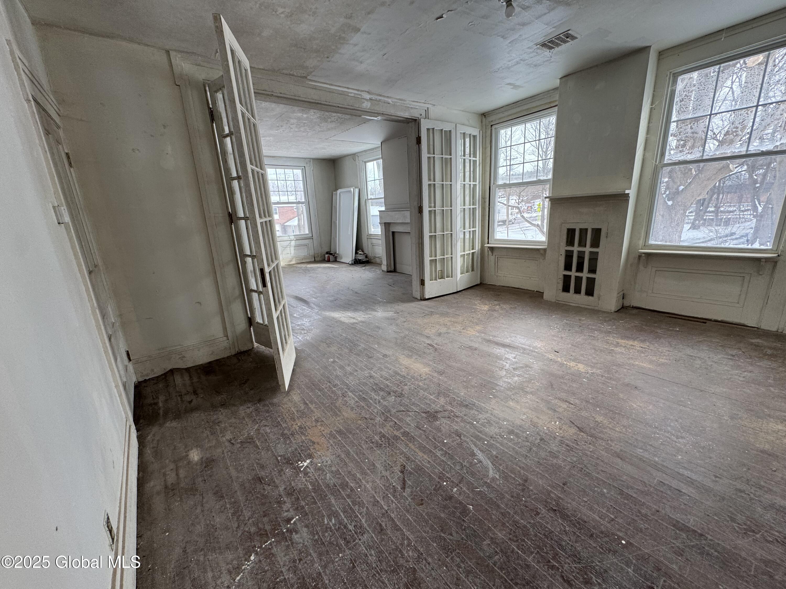 25 Albany Avenue, Nassau, New York image 24