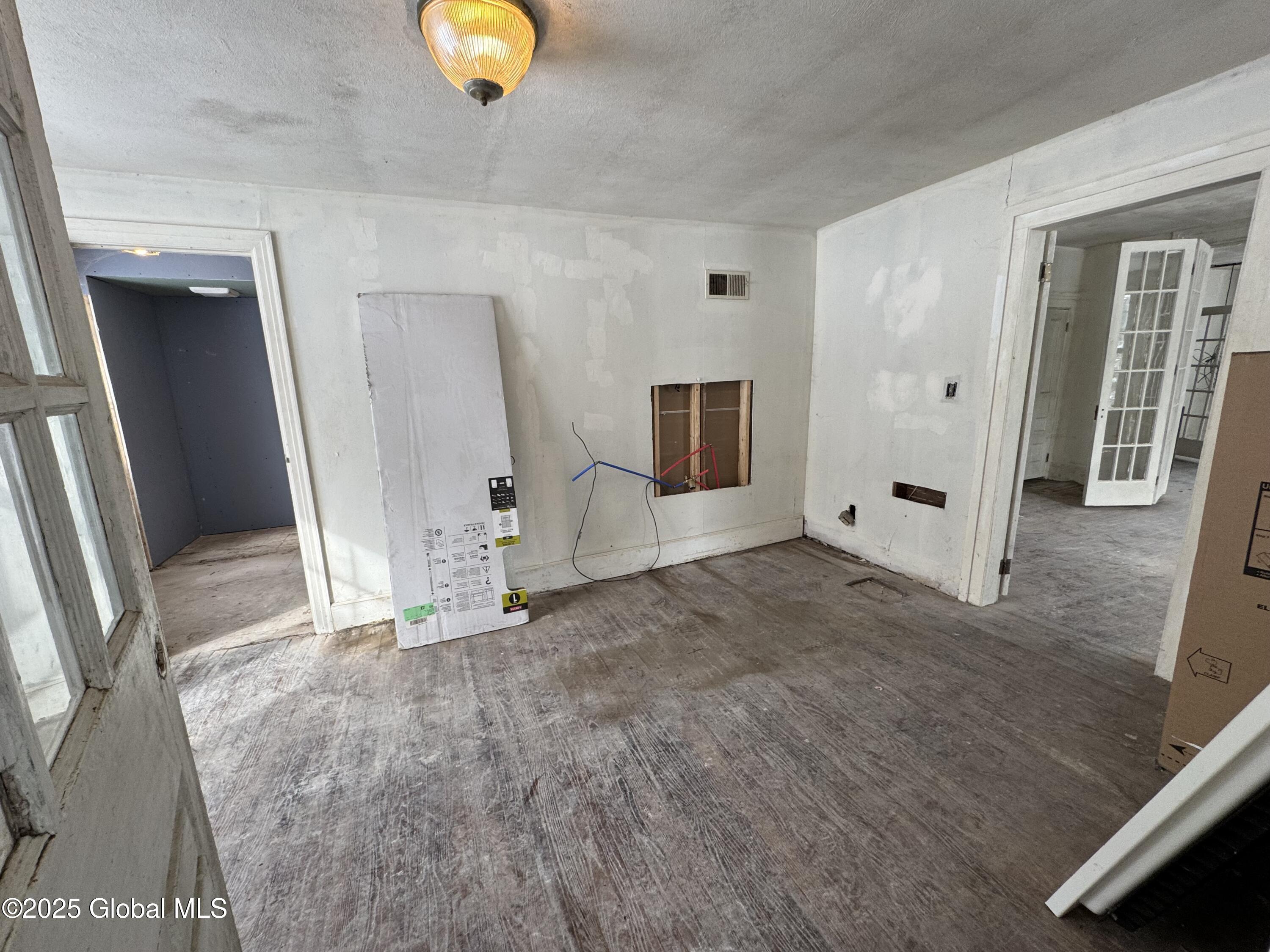 25 Albany Avenue, Nassau, New York image 15