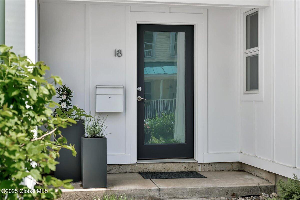18 Granite Street, Saratoga Springs, New York image 3