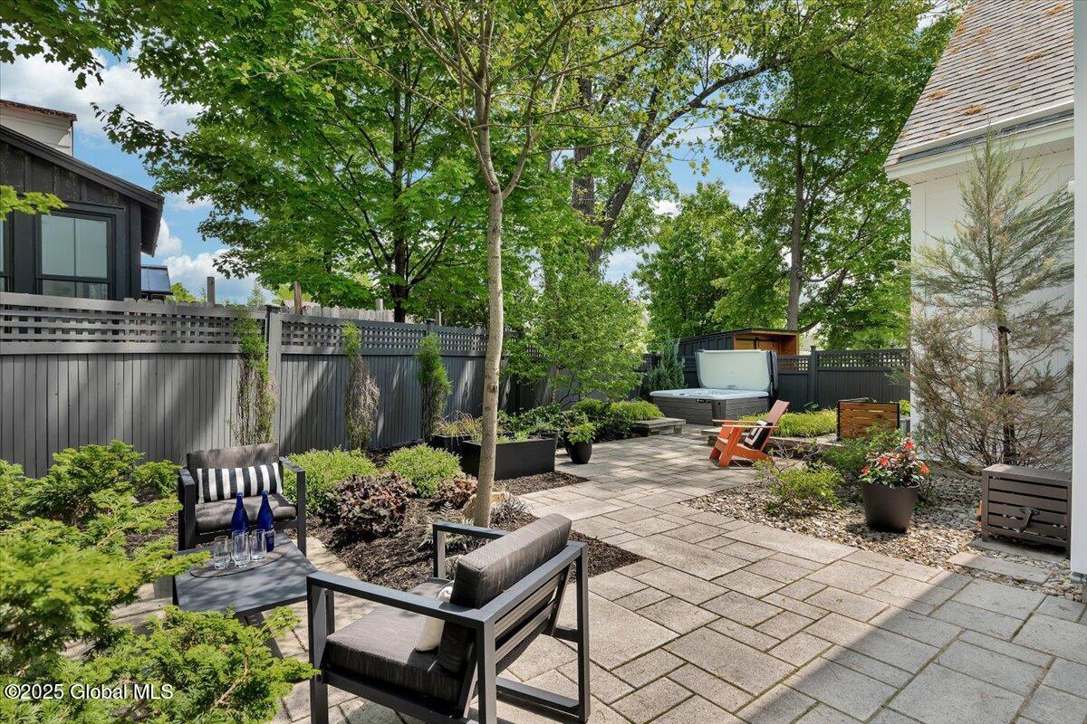 18 Granite Street, Saratoga Springs, New York image 47