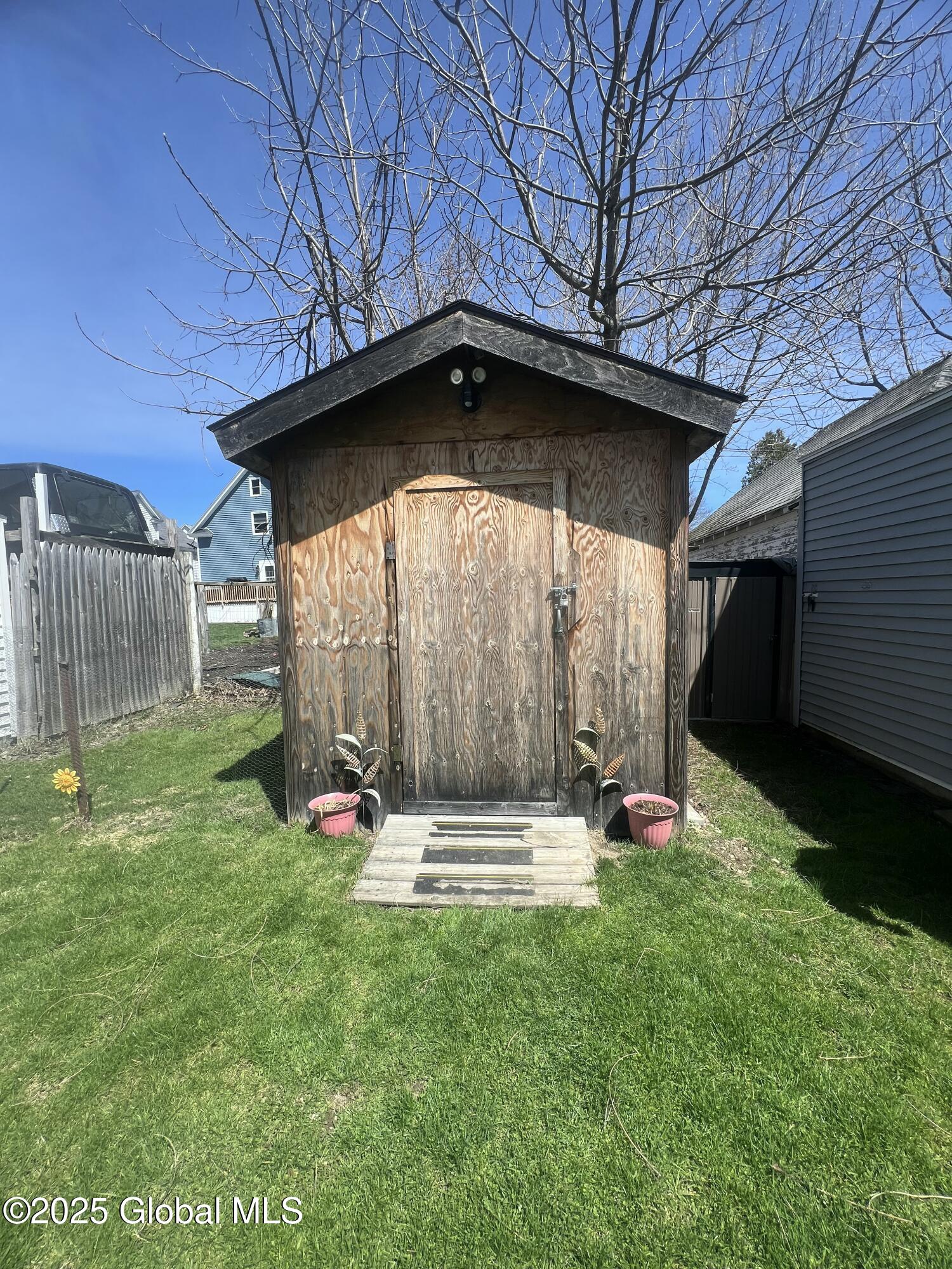 13 Hawk Street, Amsterdam, New York image 5
