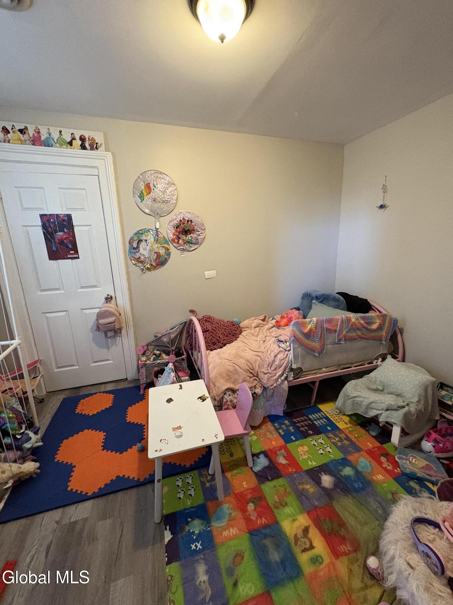 Schenectady, New York 12305, United States, 4 Bedrooms Bedrooms, ,2 BathroomsBathrooms,Residential,Active,216817