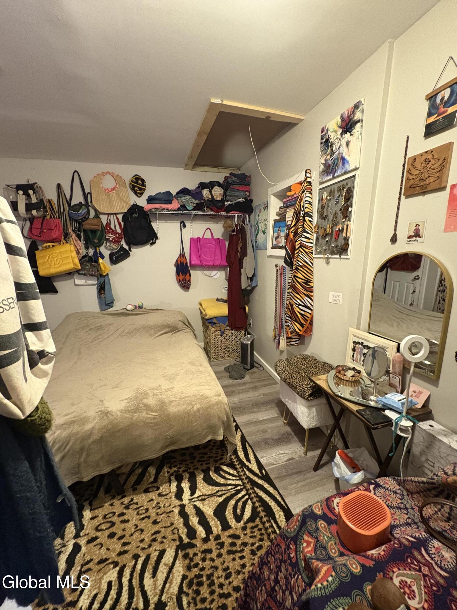 Schenectady, New York 12305, United States, 4 Bedrooms Bedrooms, ,2 BathroomsBathrooms,Residential,Active,216817