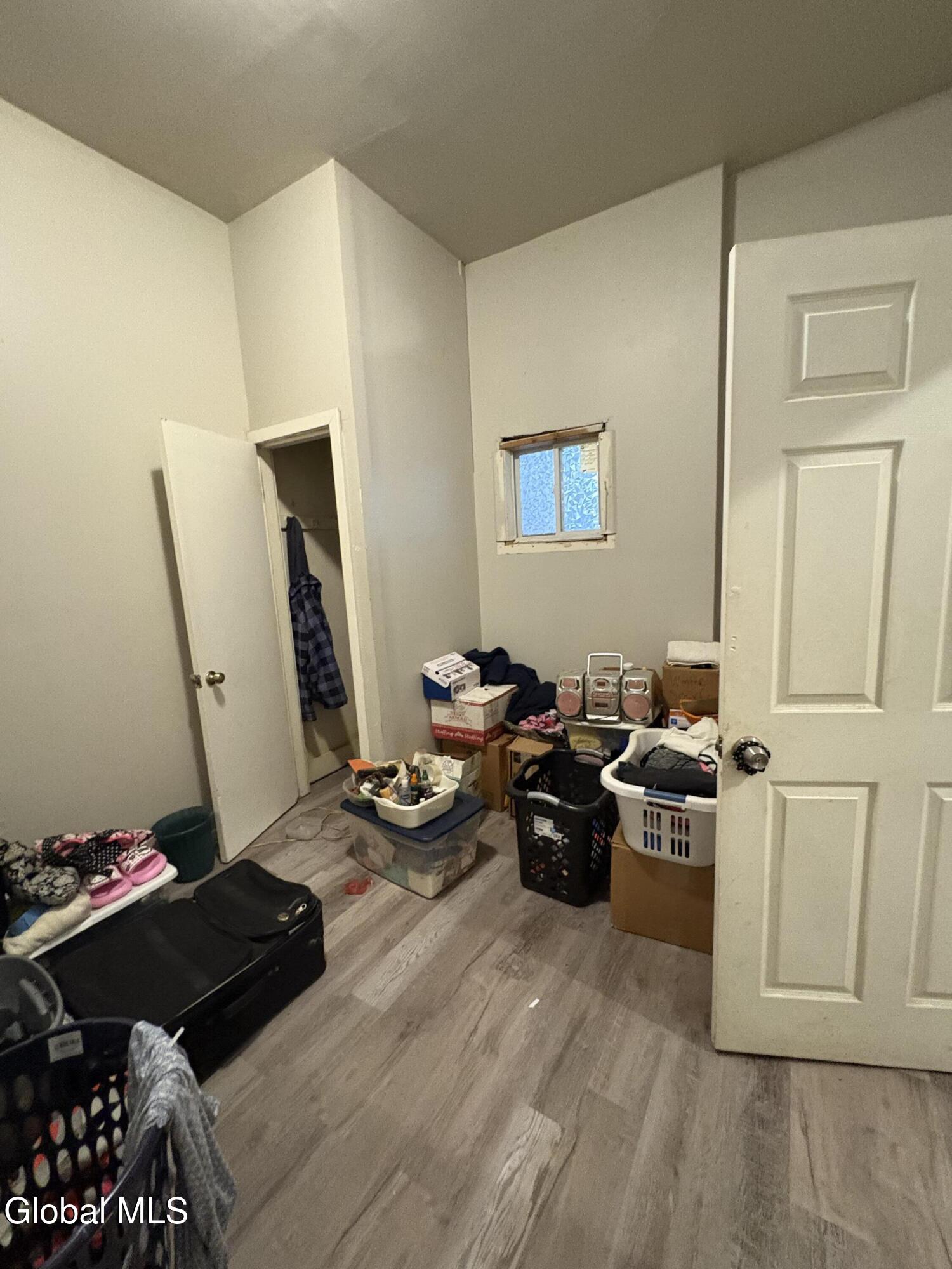 Schenectady, New York 12305, United States, 4 Bedrooms Bedrooms, ,2 BathroomsBathrooms,Residential,Active,216817