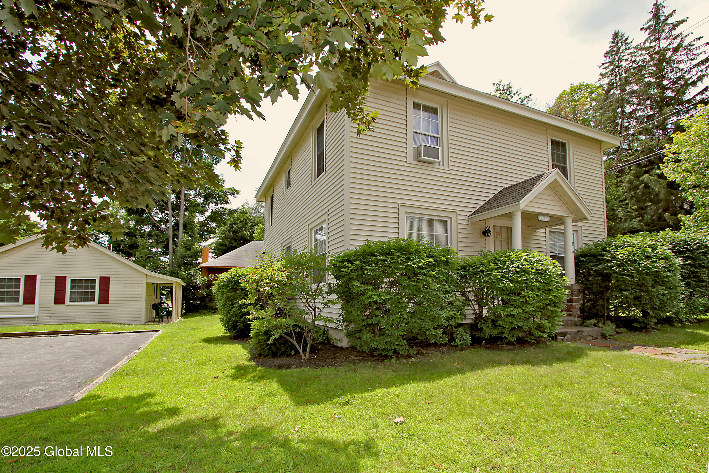 17 Mohican Street, Lake George, New York image 1