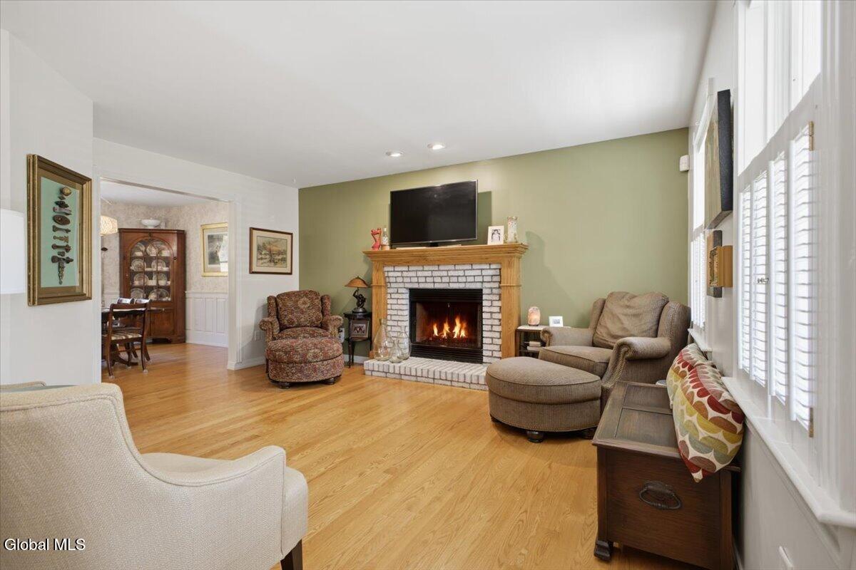 7 Lancestire Drive