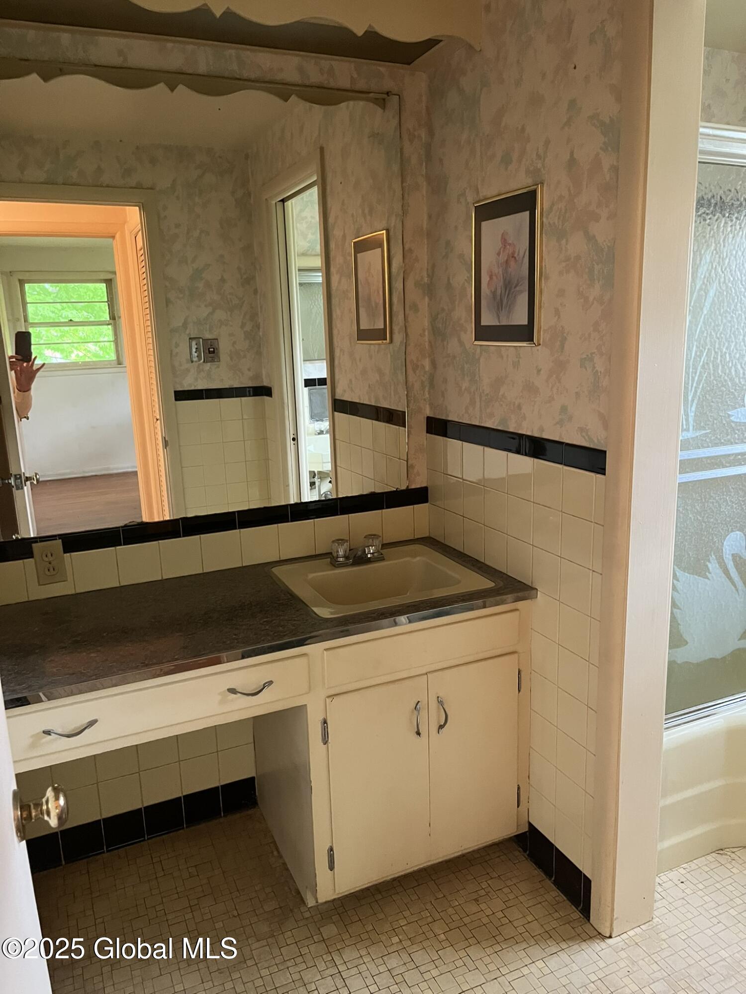 11 Diamond Avenue, Troy, New York image 19