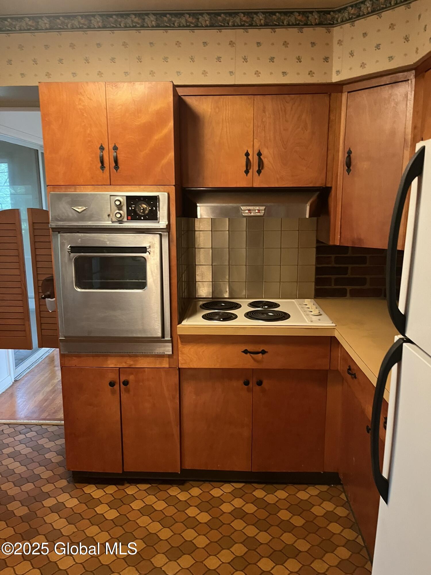 11 Diamond Avenue, Troy, New York image 8