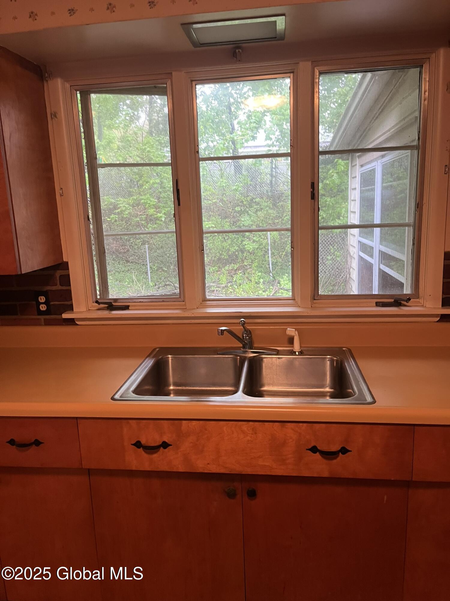 11 Diamond Avenue, Troy, New York image 7
