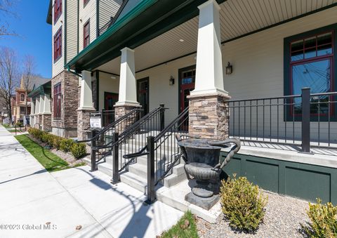 Photo of 25 Lawrence Street #3B, Saratoga Springs, NY 12866 (MLS # 202610456)