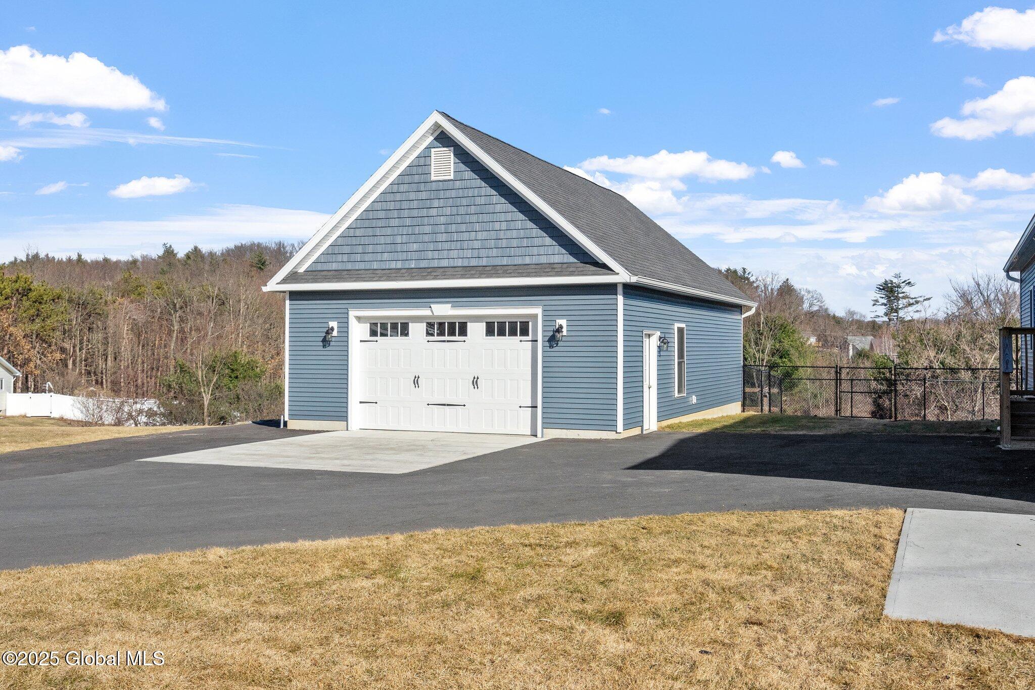 423 Hidley Road, Wynantskill, New York image 47