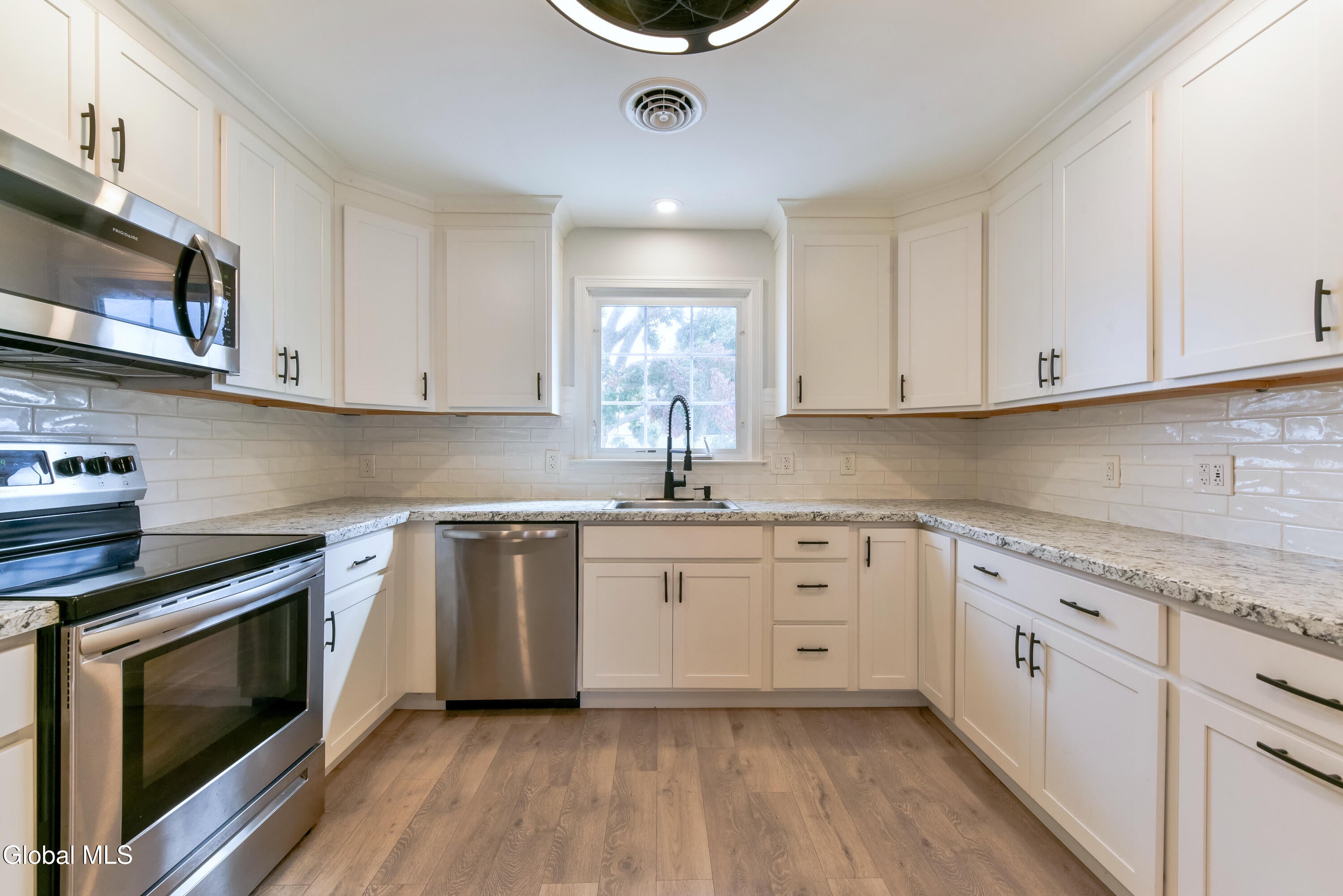 6 Marriner Avenue