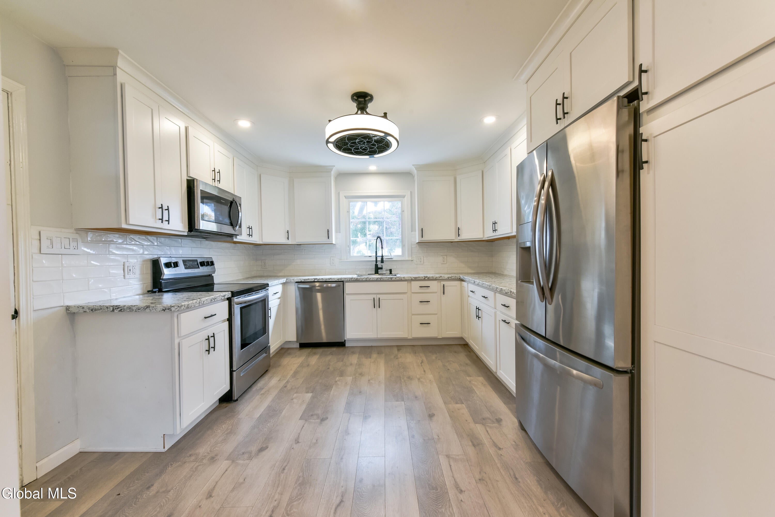 6 Marriner Avenue