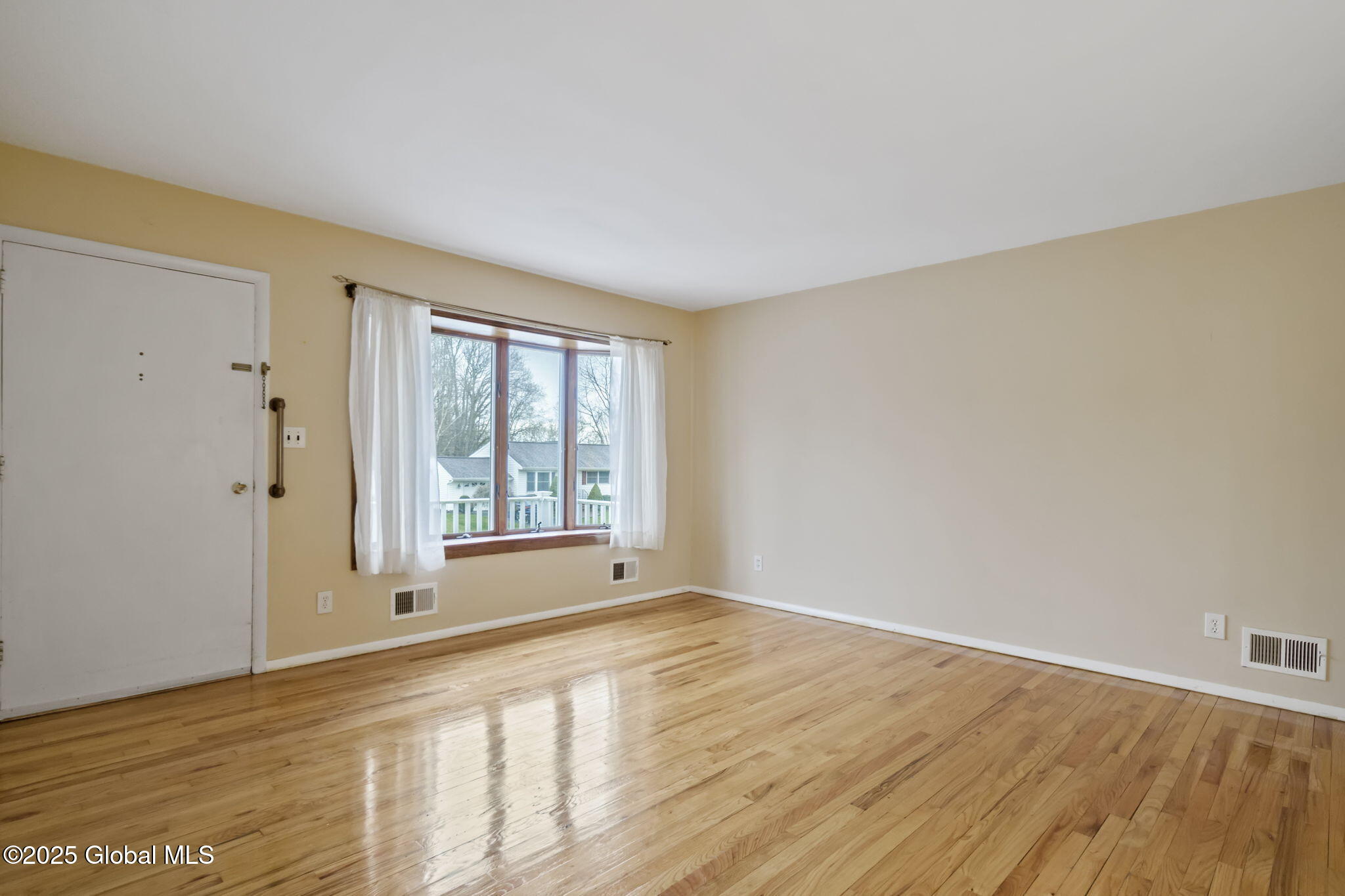 6 Tipton Drive, Loudonville, New York image 8
