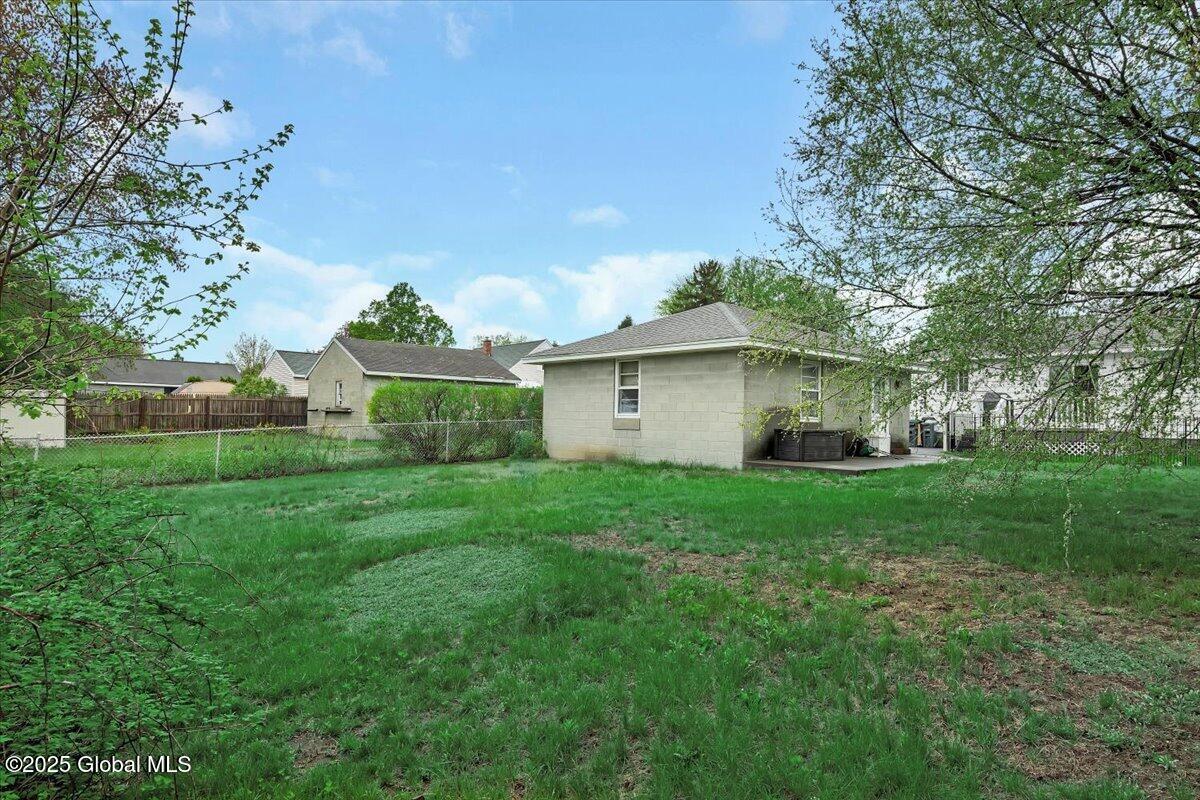 97 Mcnutt Avenue, Albany, New York image 24