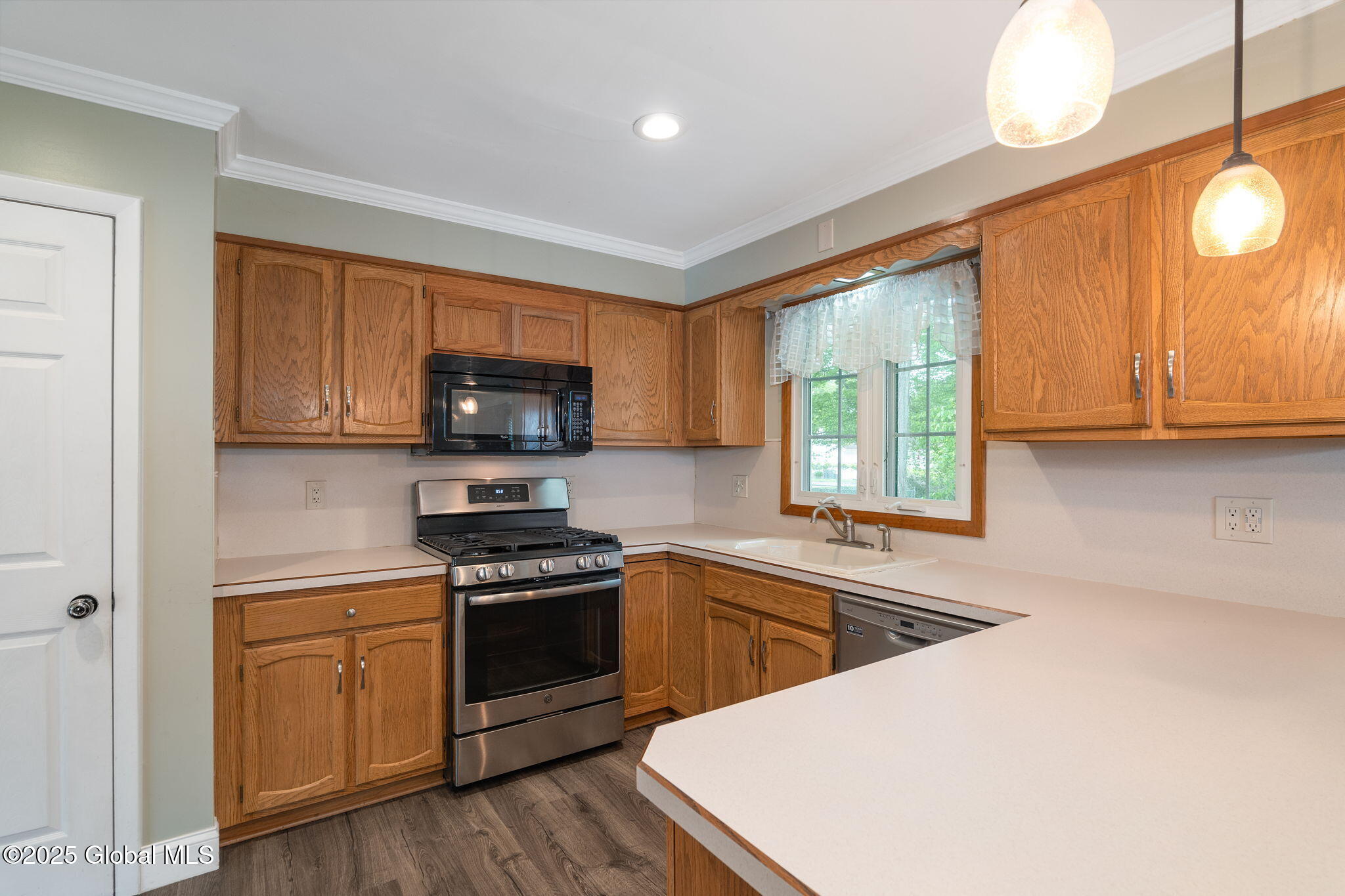 372 Masullo Parkway, Schenectady, New York image 20