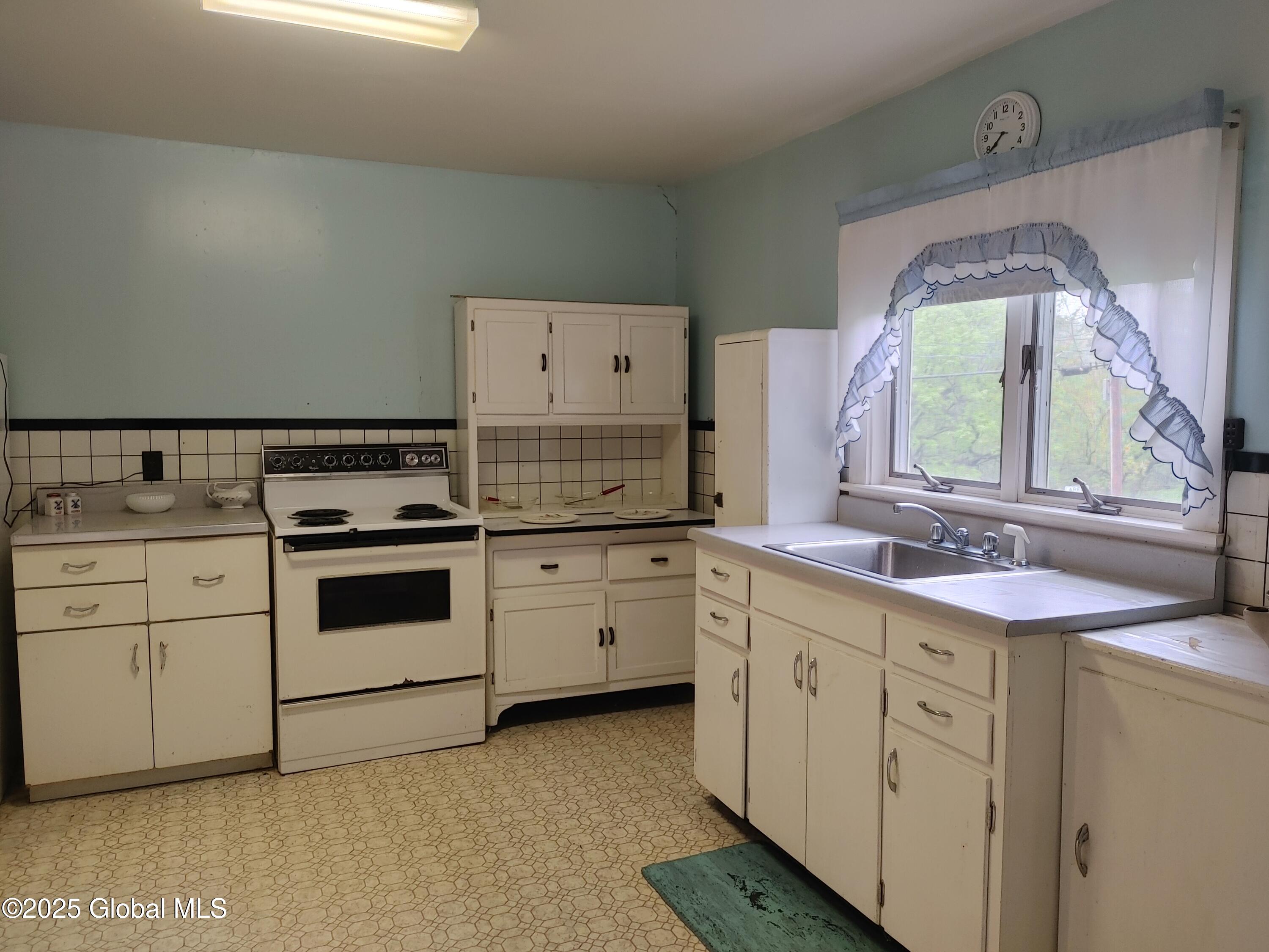 73 River Road, Ticonderoga, New York image 5
