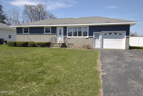 Photo of 14 Kenlyn Drive, Albany, NY 12205 (MLS # 202615277)