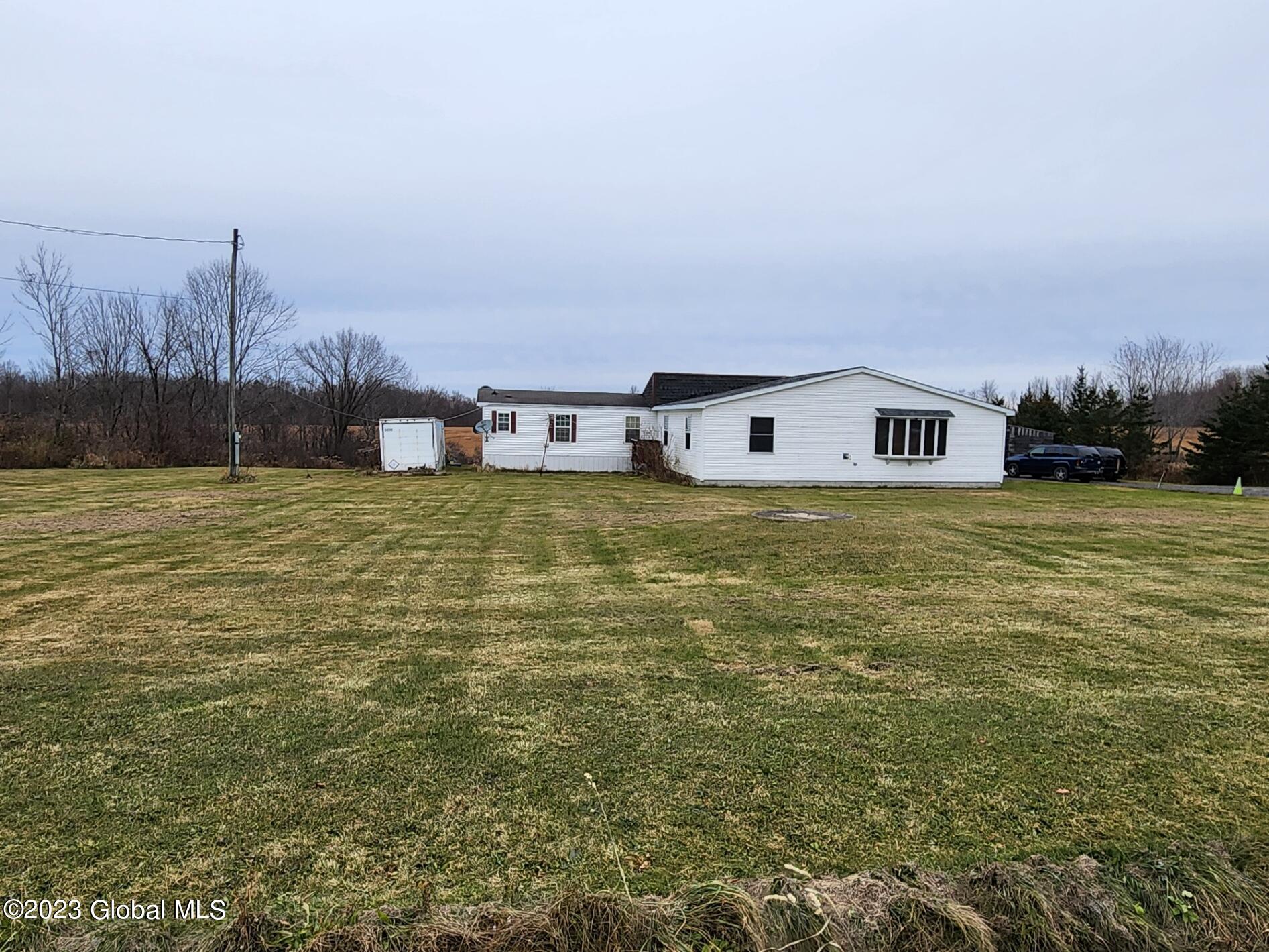 917 E Lykers Road, Sprakers, New York image 2