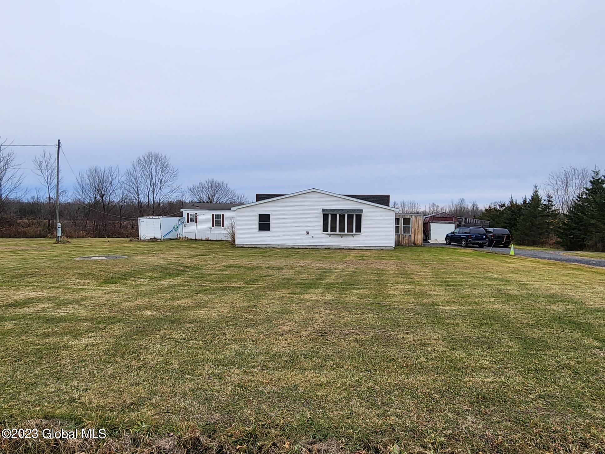 917 E Lykers Road, Sprakers, New York image 4