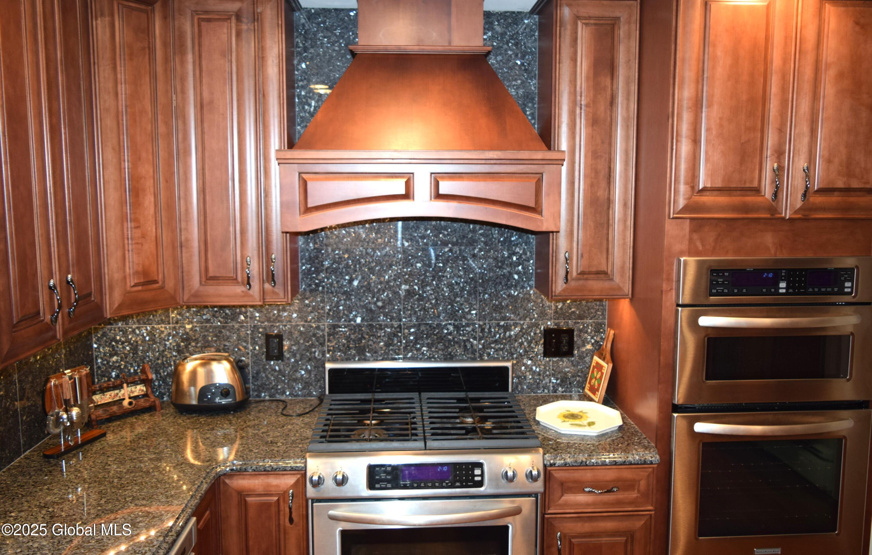 20 E Highland Drive, Albany, New York image 5