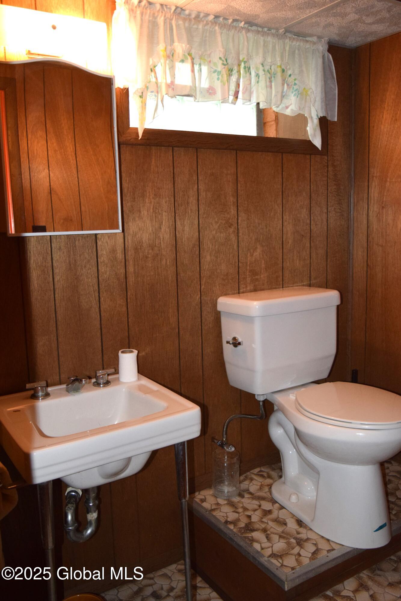 20 E Highland Drive, Albany, New York image 31