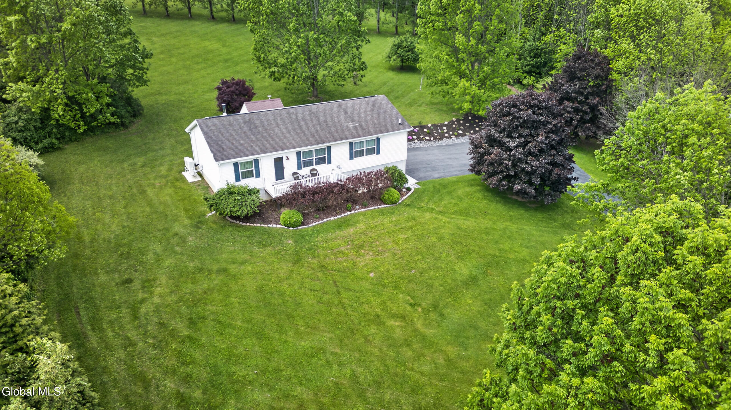 128 Valley Court