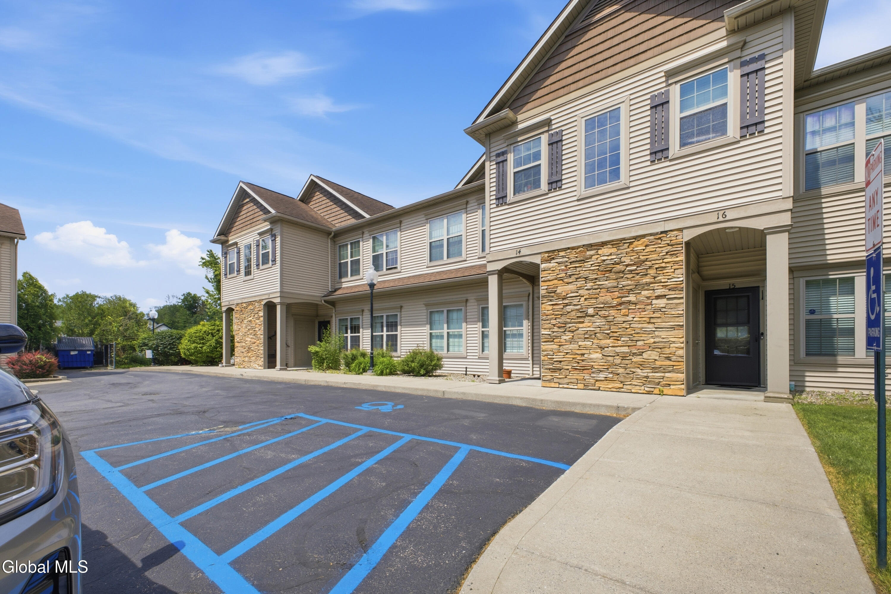 73 Saratoga Road APT 11