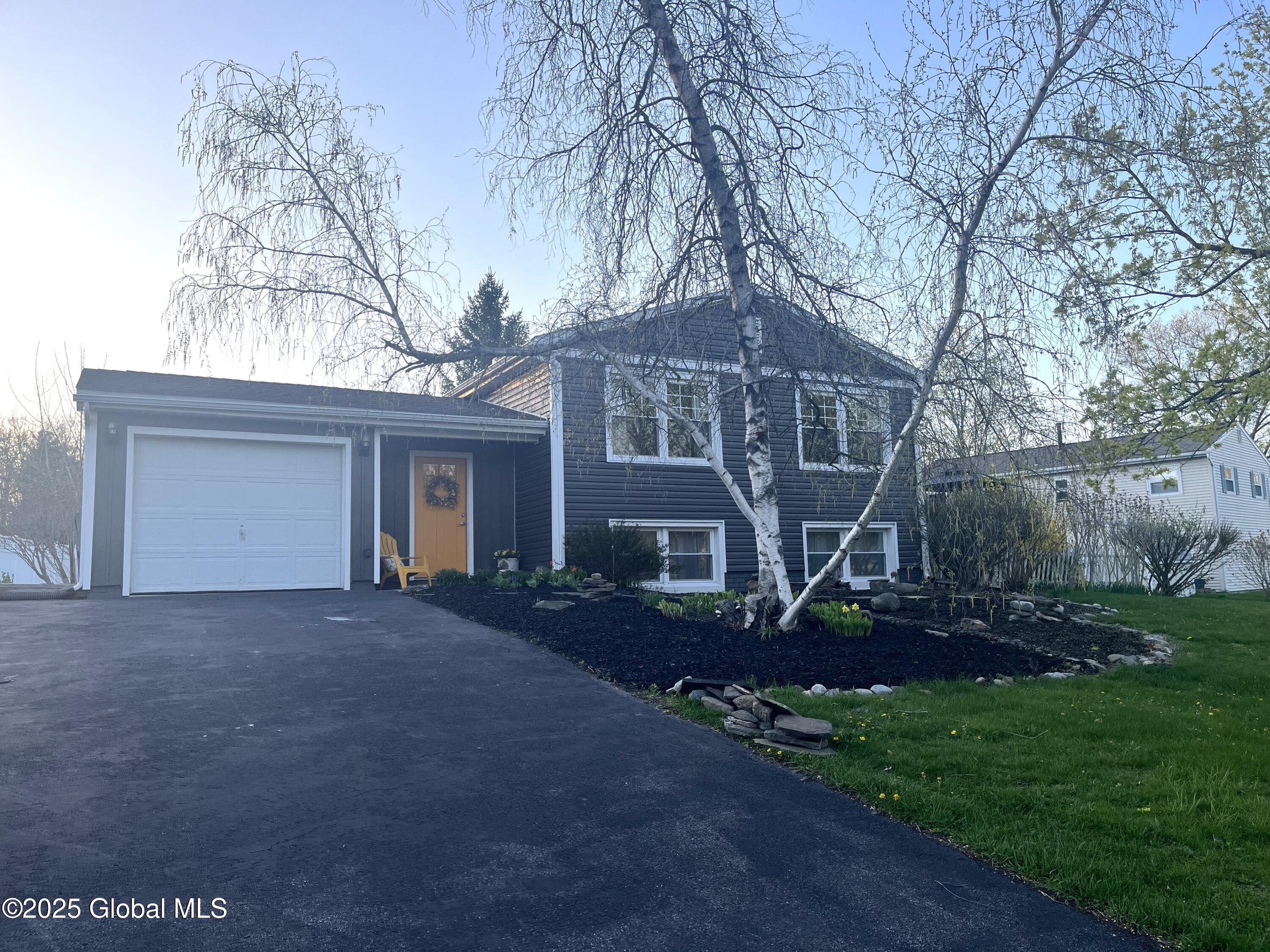 231 Stonington Hill Road, Voorheesville, New York image 1