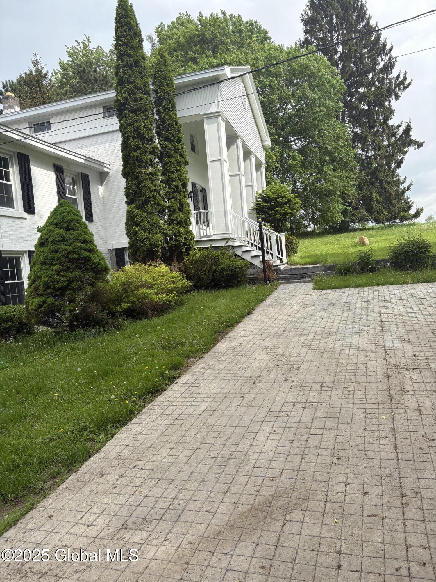 353 Truax Road, Amsterdam, New York image 5