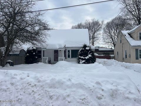 Photo of 8 Oakland Drive, Gloversville, NY 12078 (MLS # 202612805)