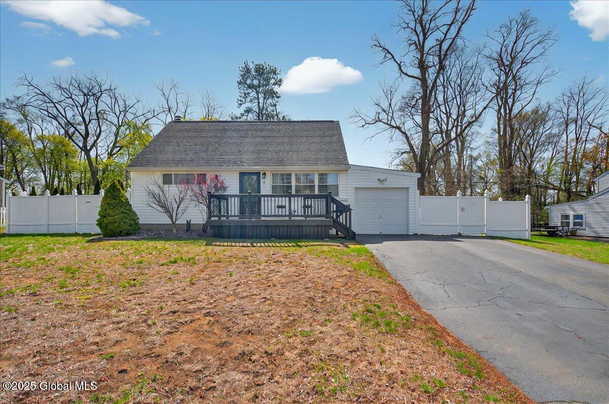 11 Red Fox Drive, Colonie, New York image 2