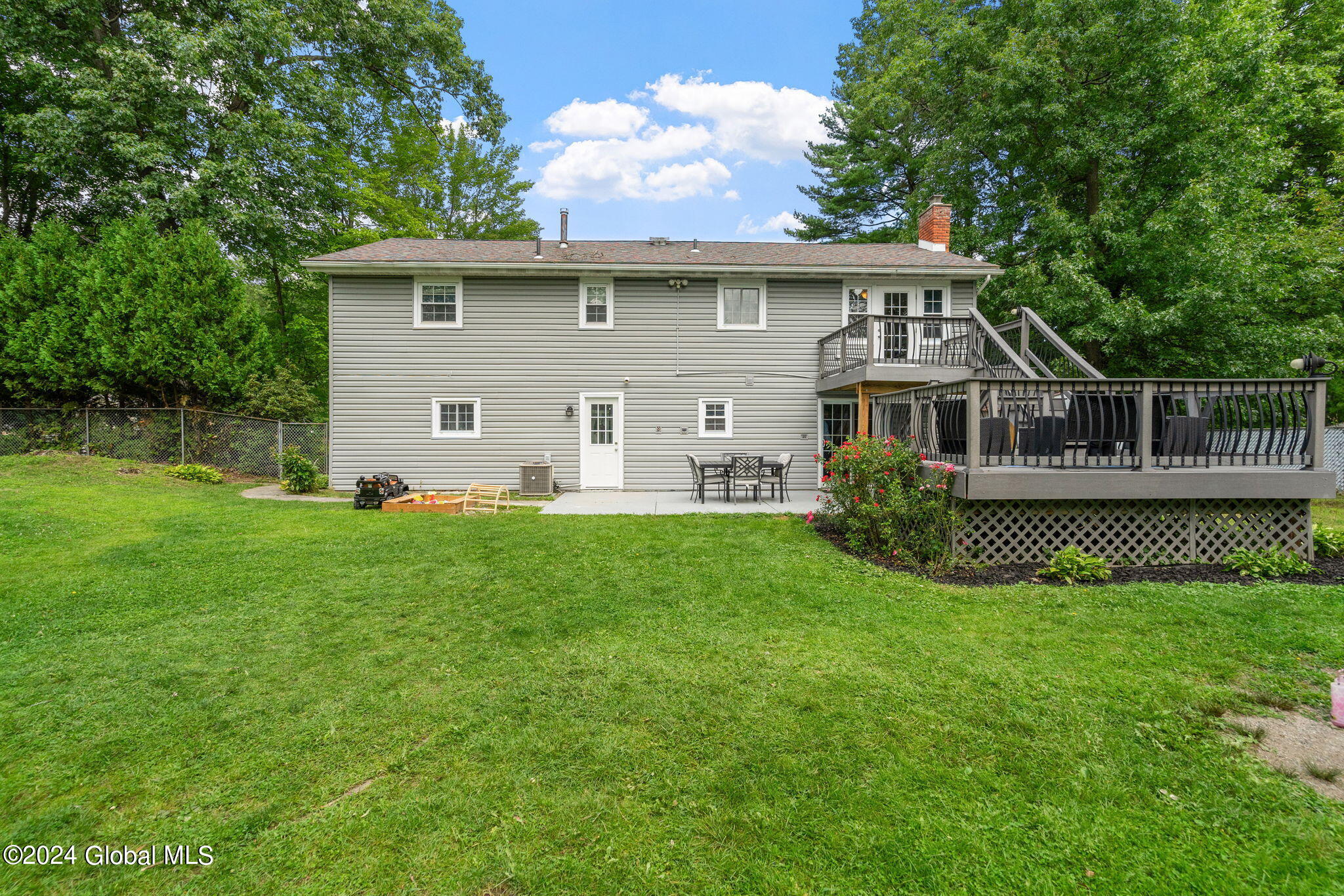 872 Whitney Drive, Niskayuna, New York image 3