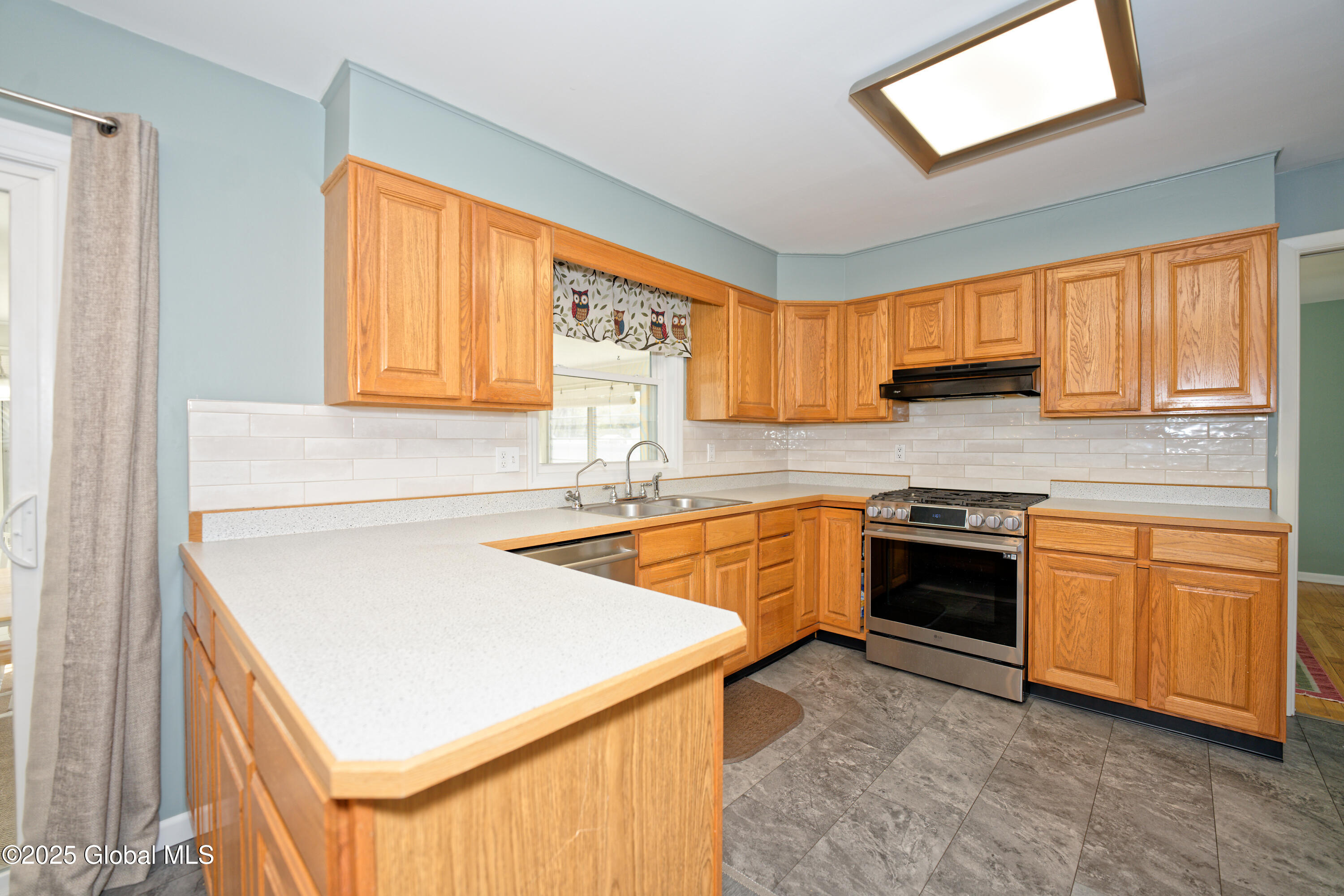 4 Majorca Lane, Clifton Park, New York image 8