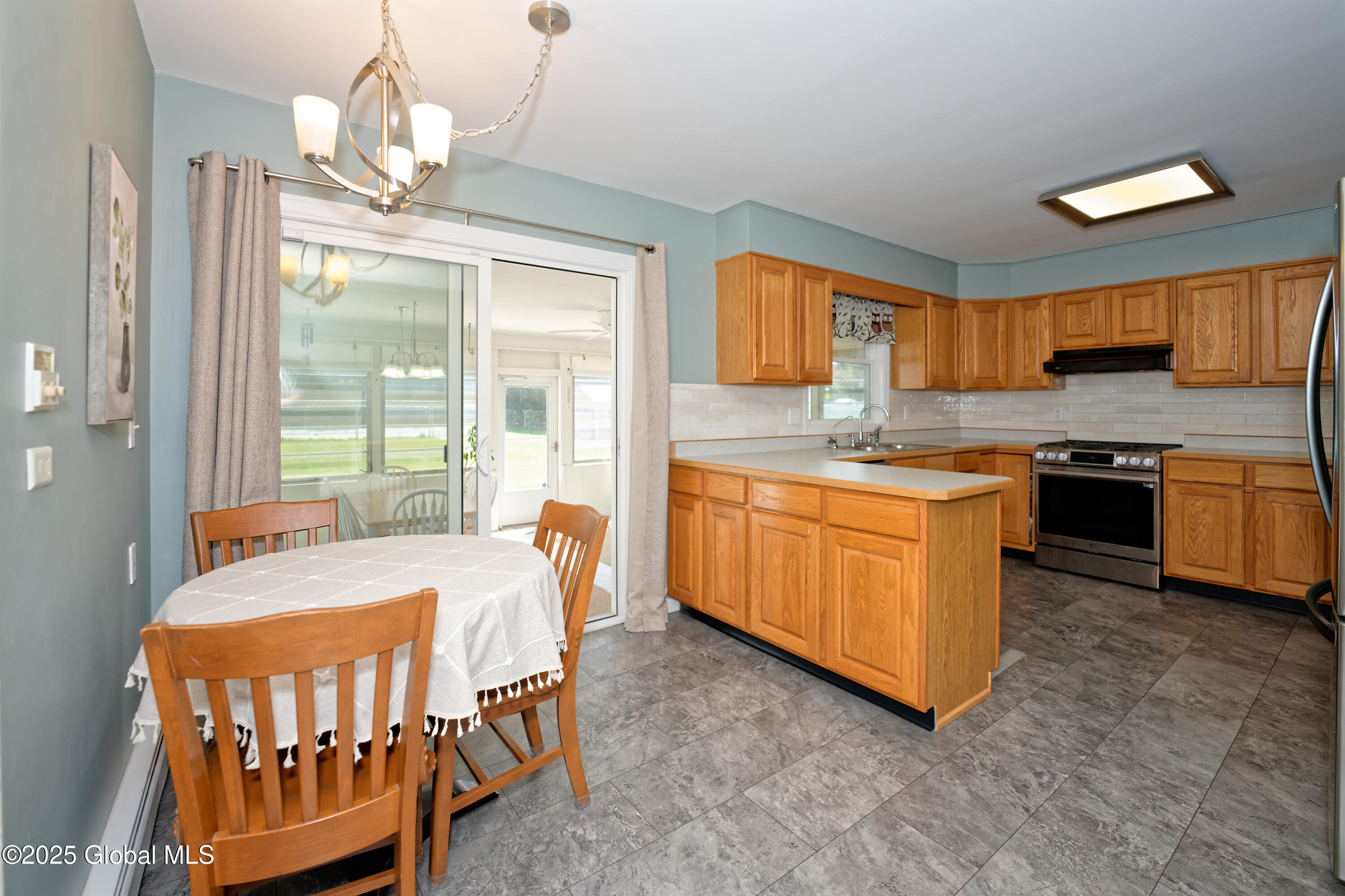 4 Majorca Lane, Clifton Park, New York image 10