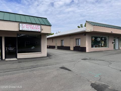 Photo of 98c Everett Road, Colonie, NY 12205 (MLS # 202516754)