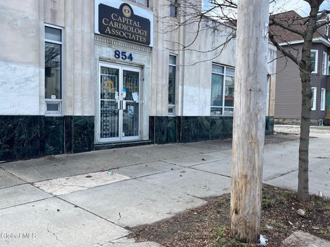 Photo of 854 Madison Avenue, Albany, NY 12208 (MLS # 202613709)