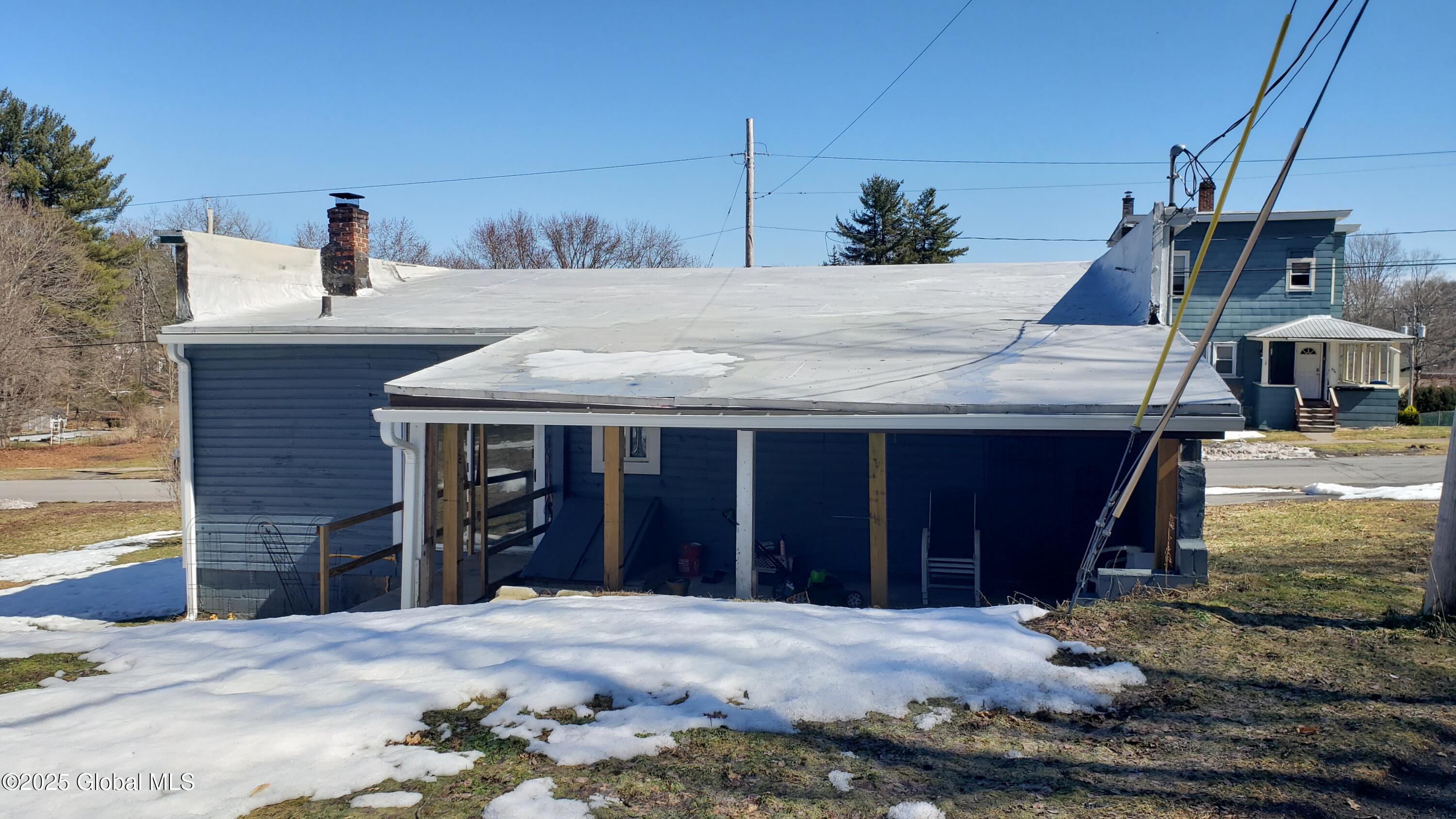 325 Bleecker Street, Gloversville, New York image 8
