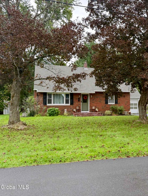 Apartment For Rent - 8 Bennett Road<br/> Troy, NY 12182