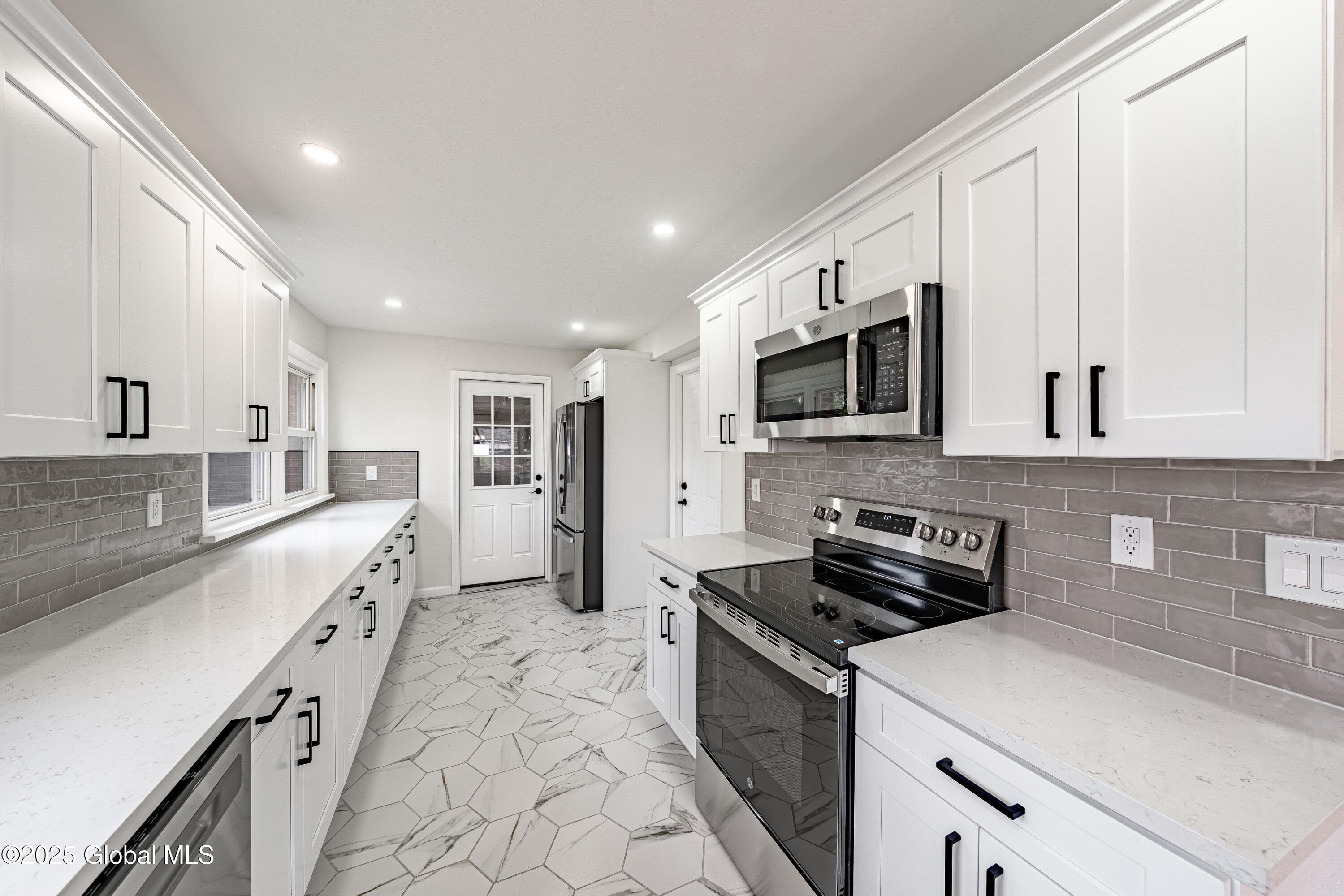 115 Droms Road, Glenville, New York image 10