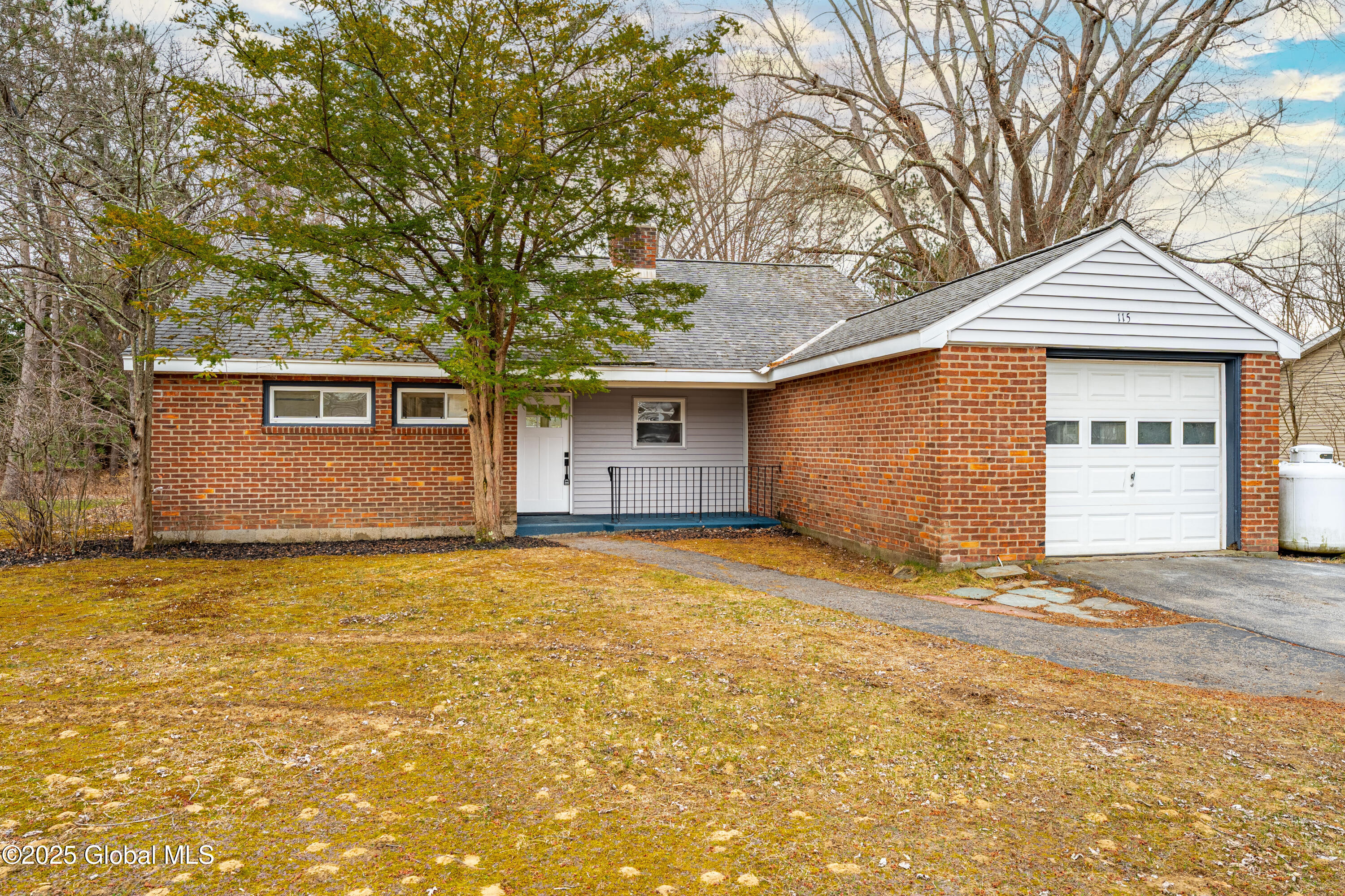 115 Droms Road, Glenville, New York image 1