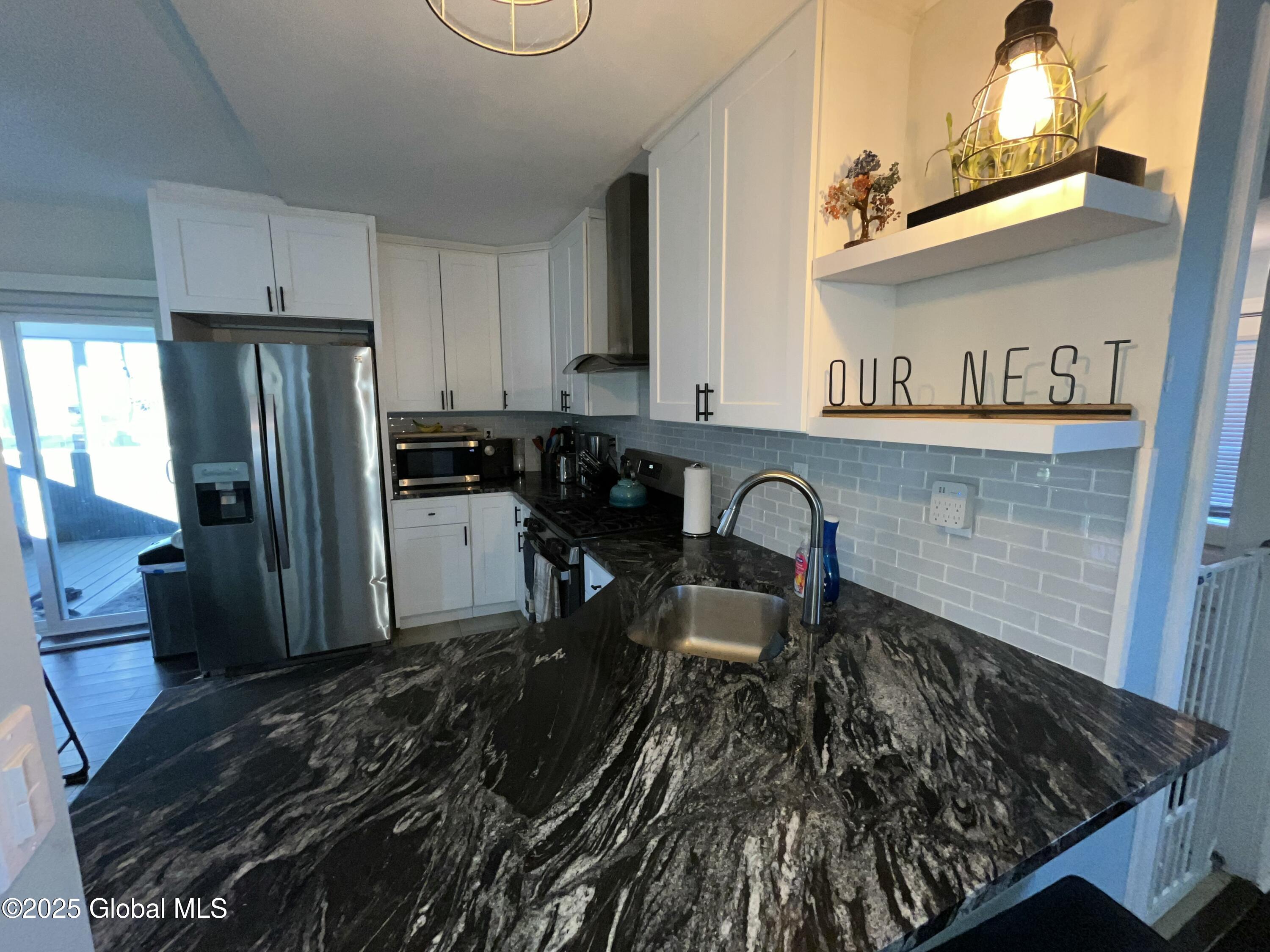 1 Freeman Road, Albany, New York image 8