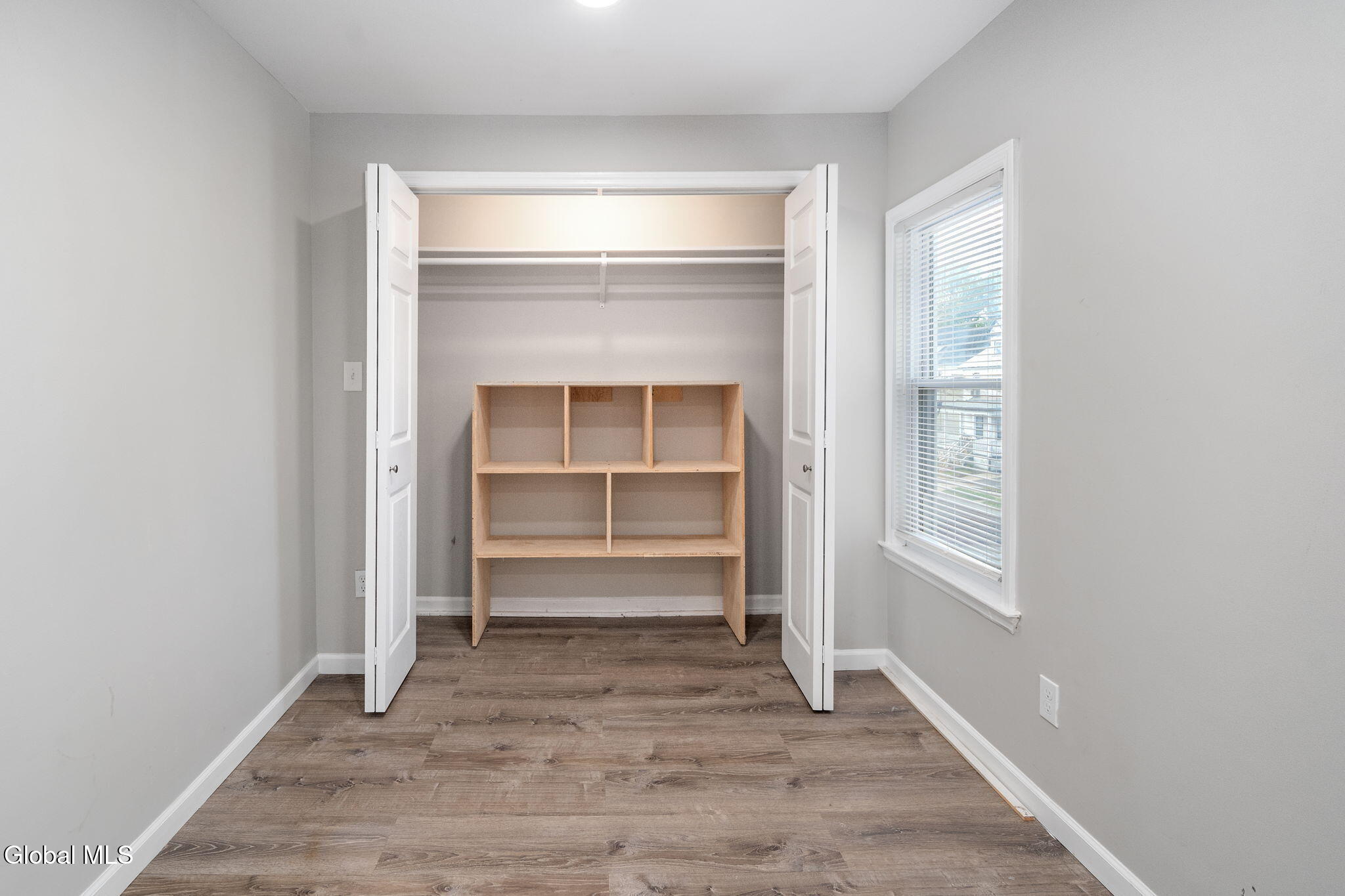 Schenectady, New York 12304, United States, 3 Bedrooms Bedrooms, ,2 BathroomsBathrooms,Residential,Active,229636