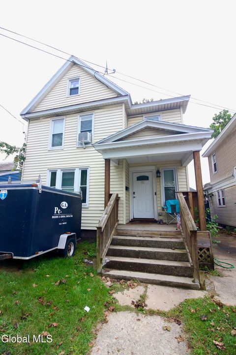 Photo of 82 Haigh Avenue, Schenectady, NY 12304 (MLS # 202527995)
