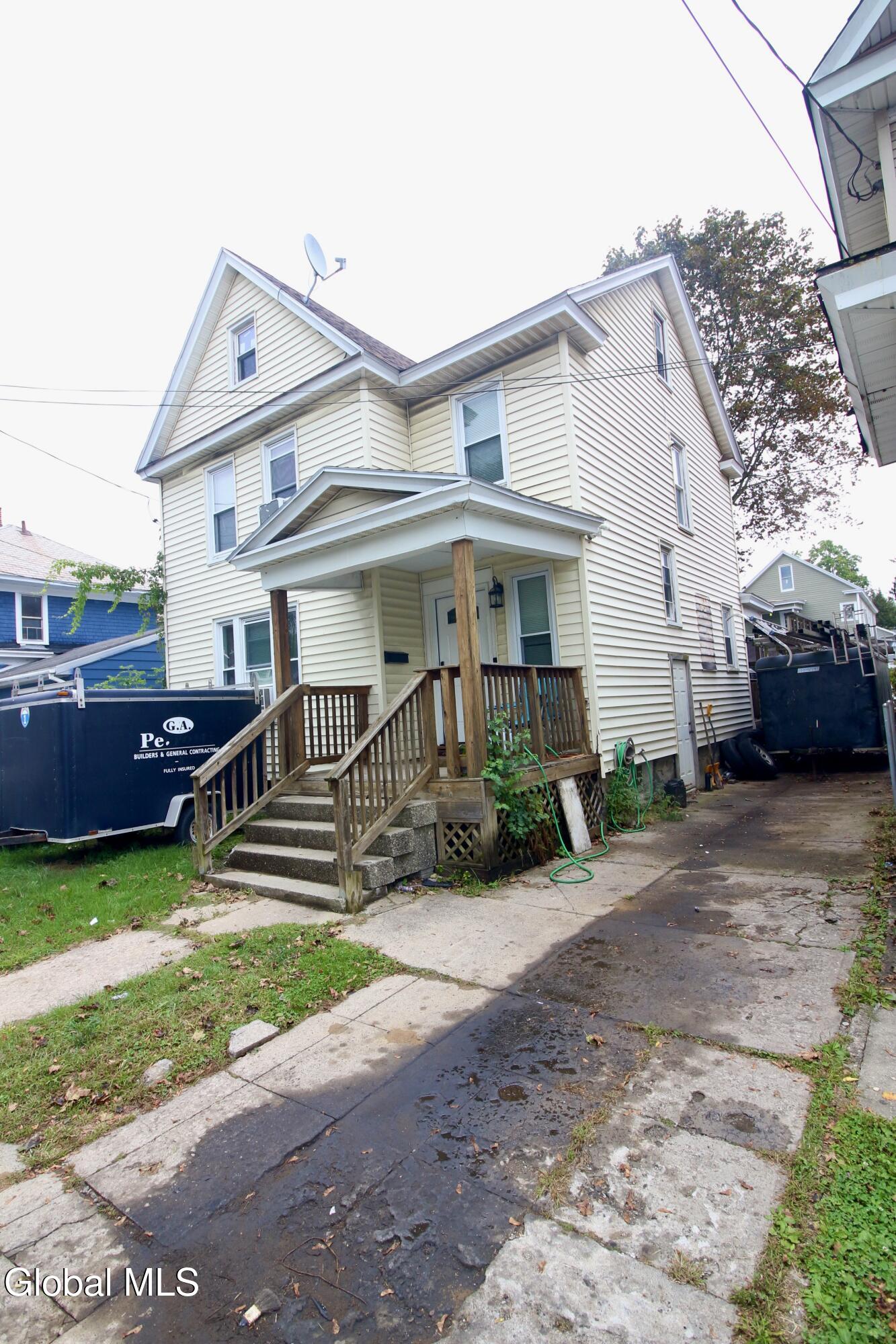Schenectady, New York 12304, United States, 3 Bedrooms Bedrooms, ,2 BathroomsBathrooms,Residential,Active,229636