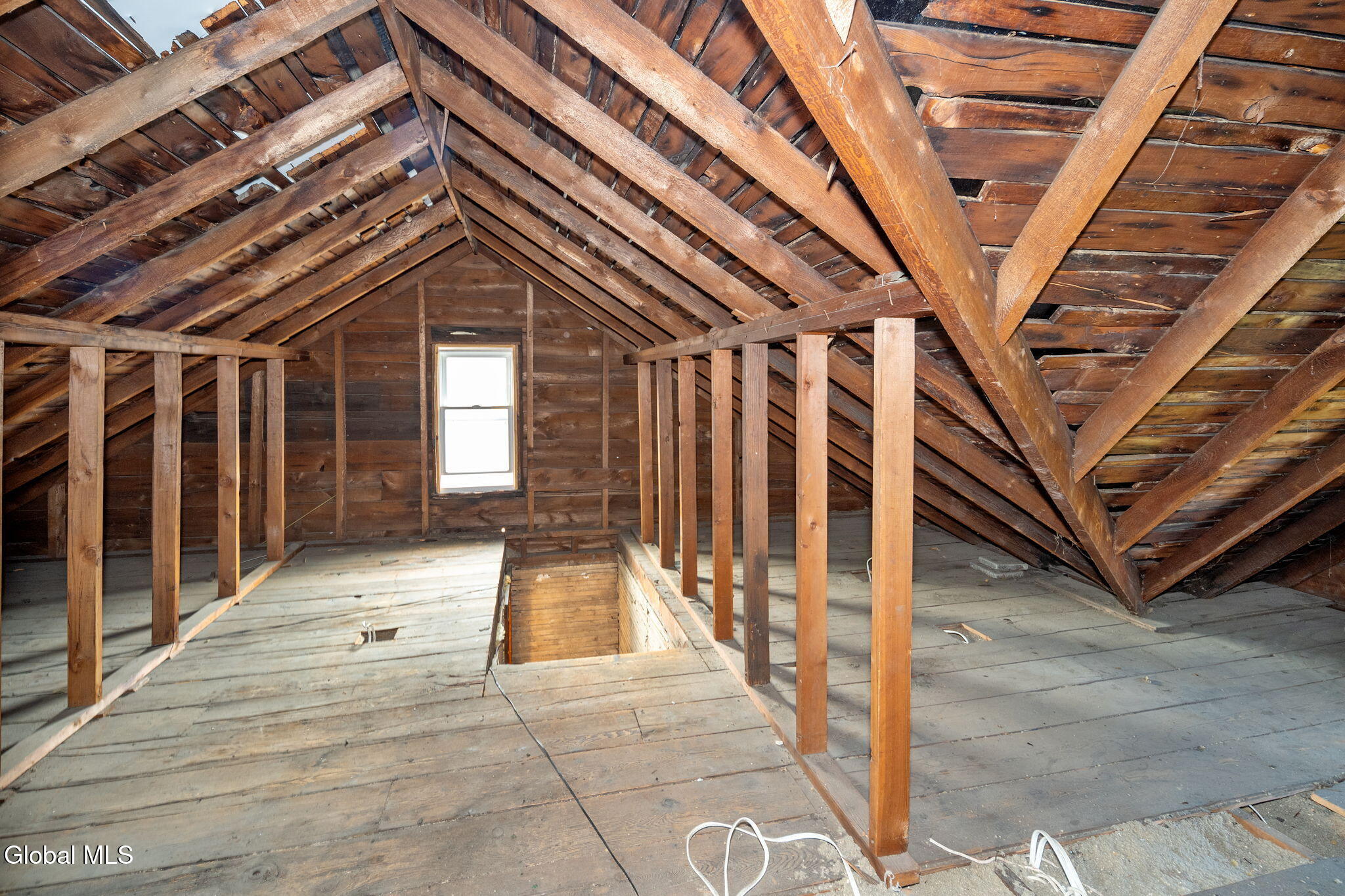 Schenectady, New York 12304, United States, 3 Bedrooms Bedrooms, ,2 BathroomsBathrooms,Residential,Active,229636